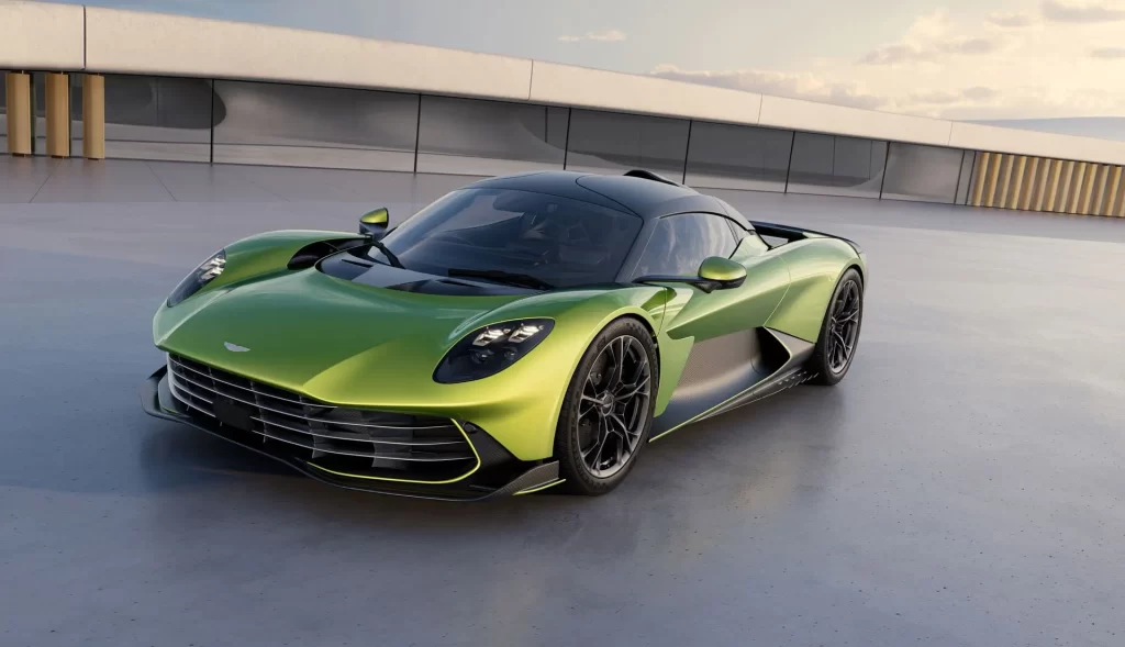 How Luxury Cars Balance Cutting-Edge Tech...